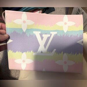 Escale pastel pouch LV style